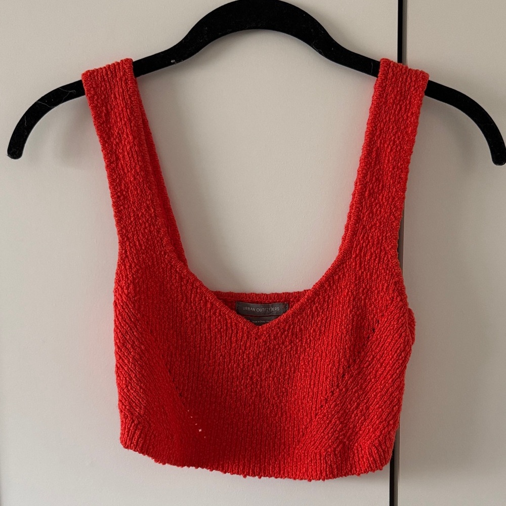 URBAN OUTFITTERS / Red Sweater Tank